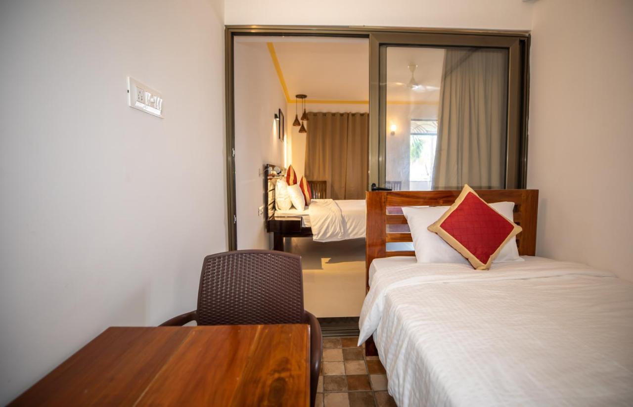 The Woodside Inn Бенаулим Экстерьер фото